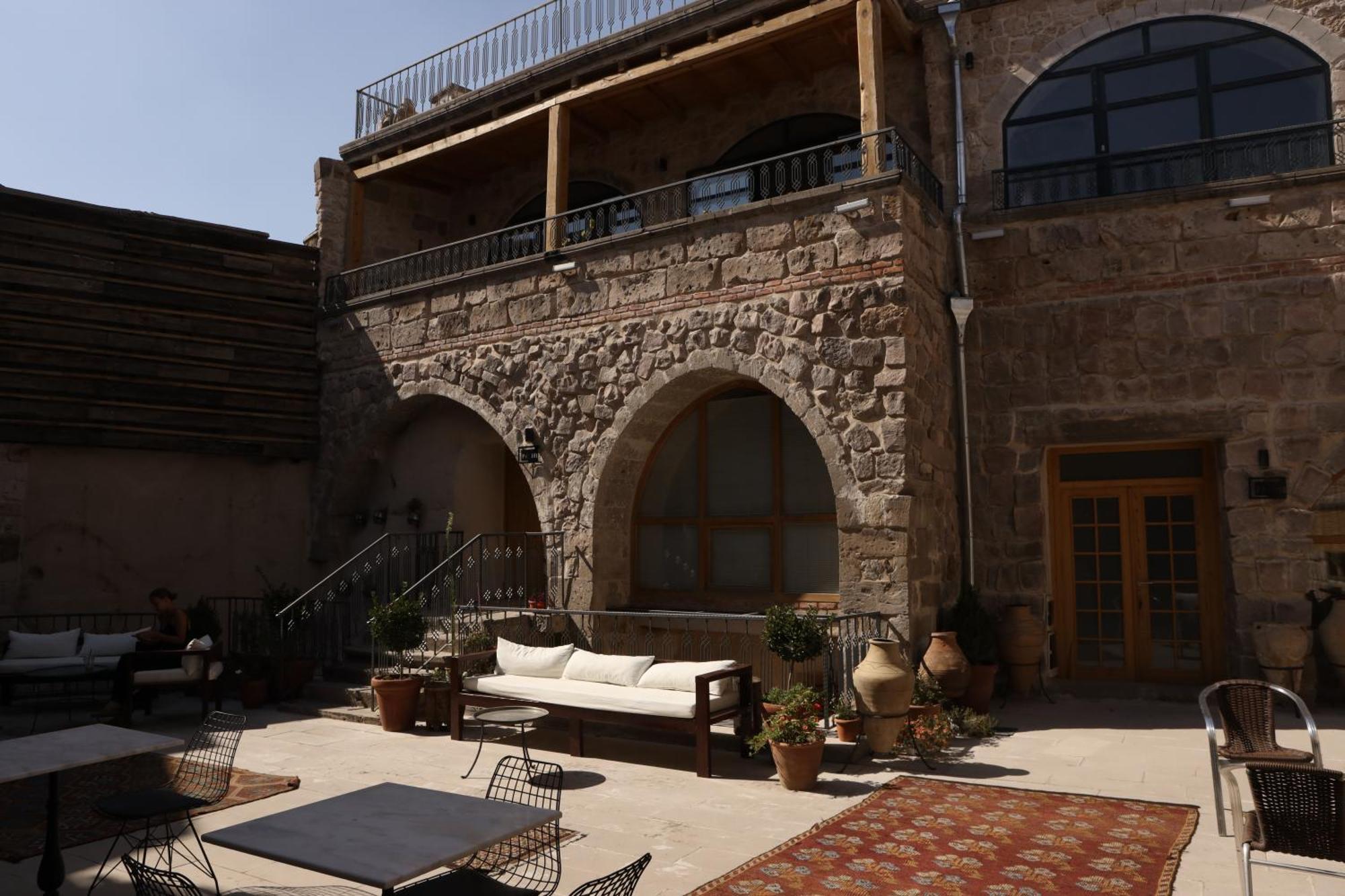 Pinhan Cave Suites Uchisar Luaran gambar